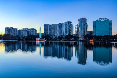 Moderne Gebäude am Eola See