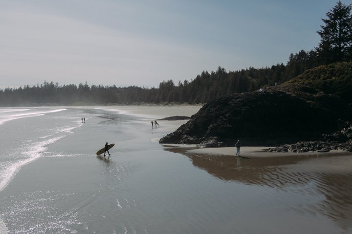 Kanada Reise - Surfer im Long Beach, Pacific Rim Nationalpark