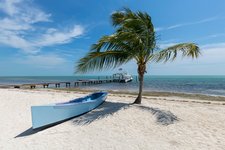 USA Reise - Boot auf einem Strand in Islamorada